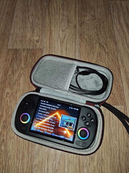 Продам игровую приставку