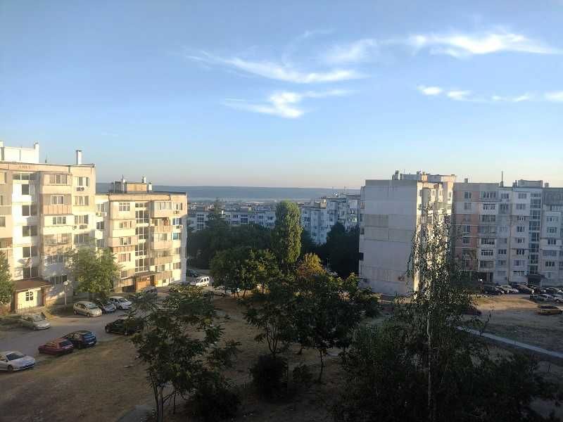 Двустаен апартамент - кв. Владиславово
