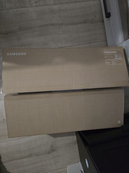 Monitor LED Samsung Gaming Odyssey 7, 27inch, 240hz
Curbat 27 inch QHD VA 1 ms 240 Hz HDR FreeSync Premium
Pro & G-Sync Compatible - LC27G75TQSPXEN