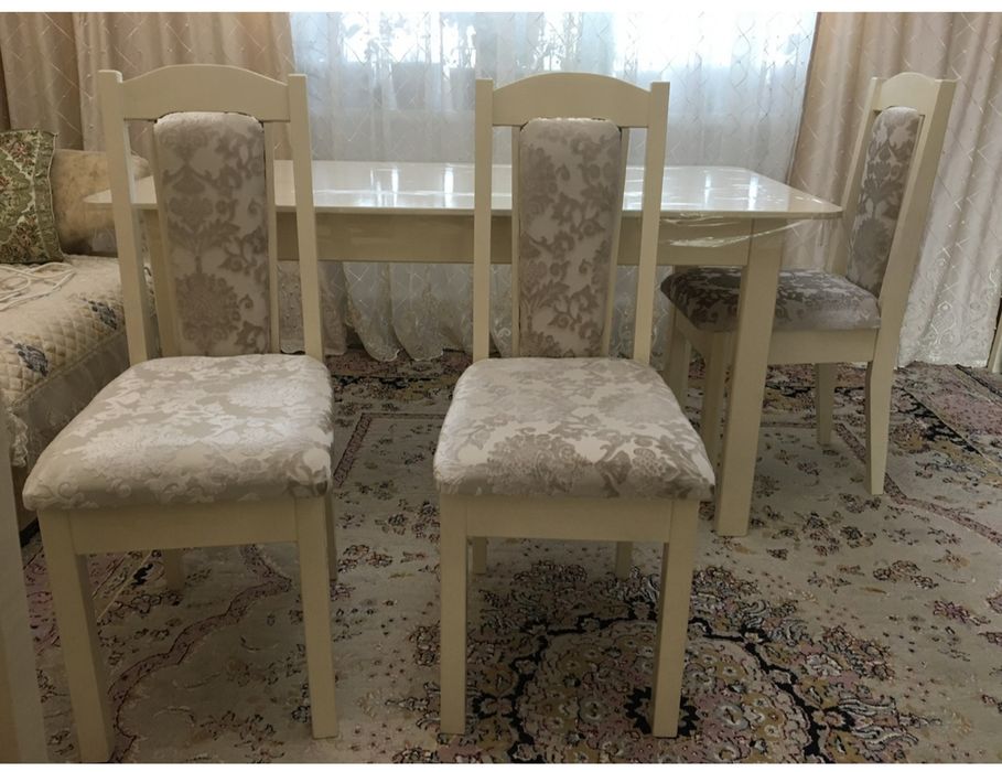Продам стол со стульями