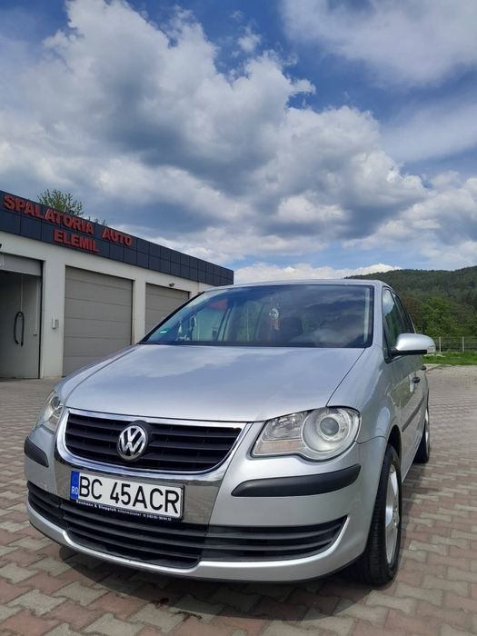 VOLKSWAGEN Touran 0 — imagine 4