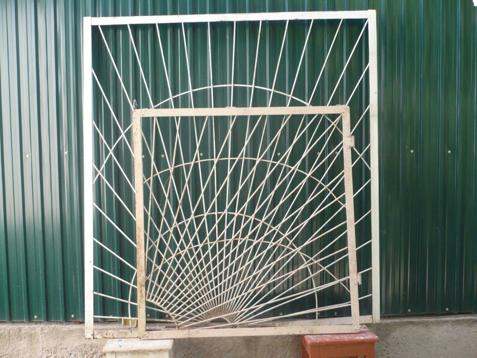 Решетки «Солнышко», изготовленные из советского металла