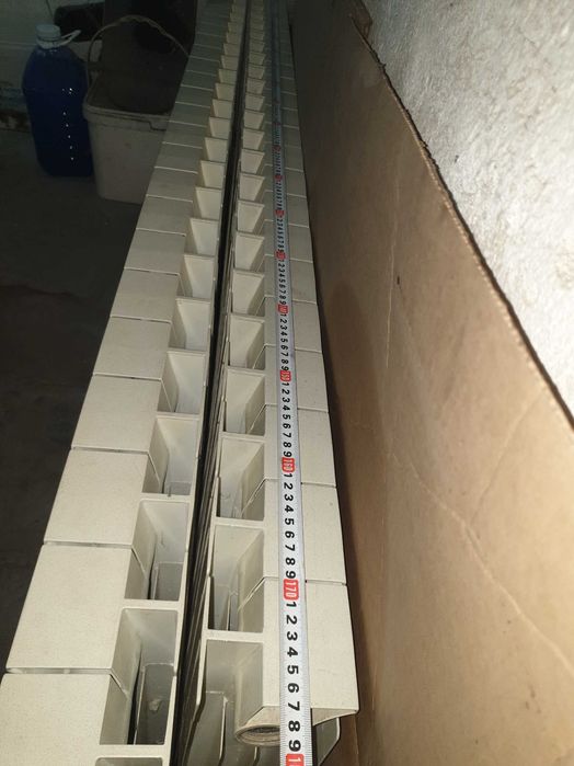 Радиатор алуминиев,Здрав и запазен.