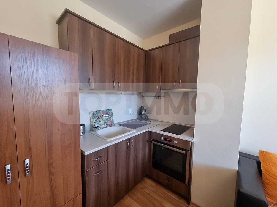 Дава се под наем Двустаен апартамент в Варна, Галата - 45 кв.м за 280.5 € - Снимка #1