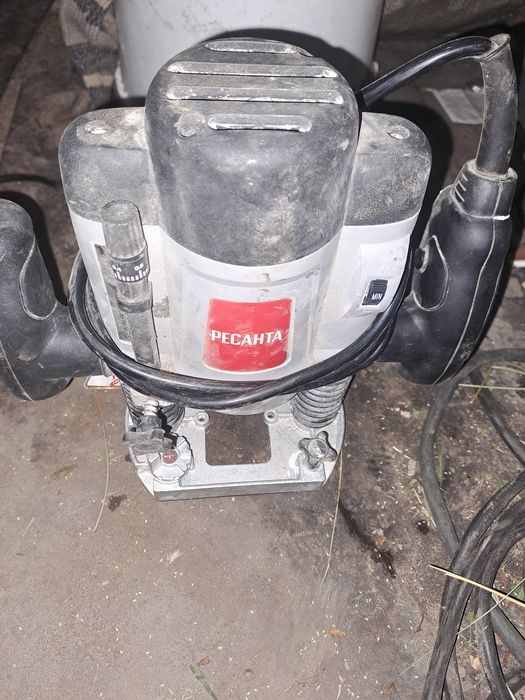 Продам фрезерную машинку