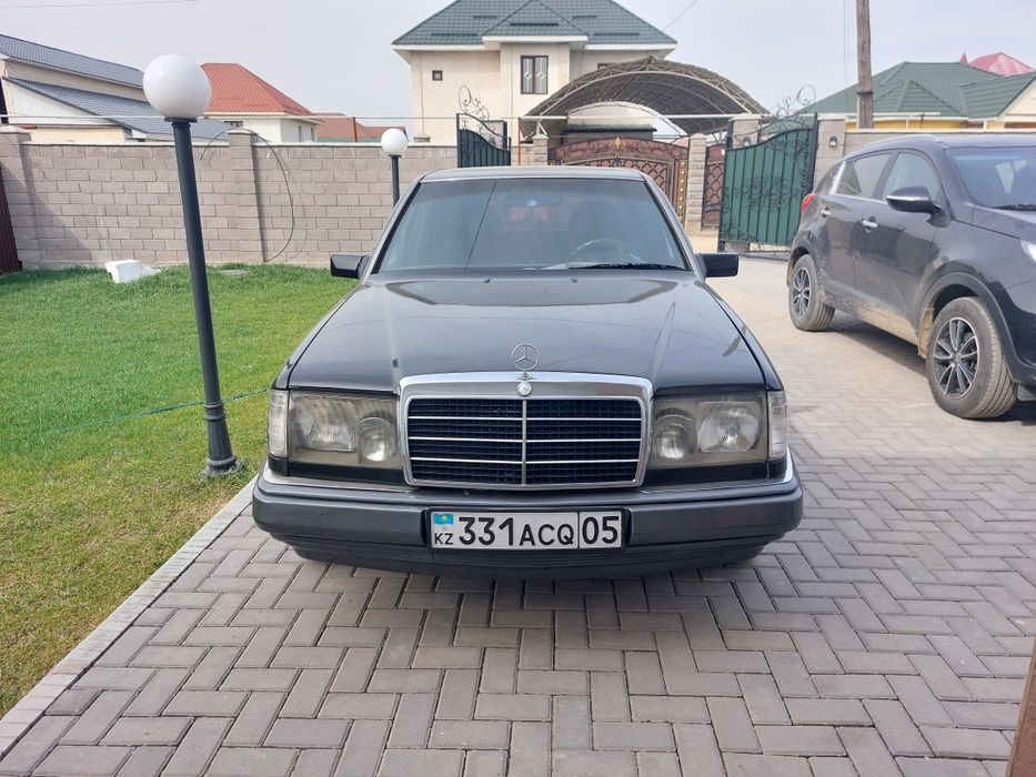 Продам Мерседес W124  объем 2.3
