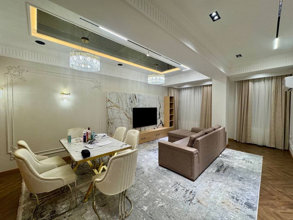 Продается Шикарная двушка, оцените!! 3й этаж. 64м2. Багишамал Сити.