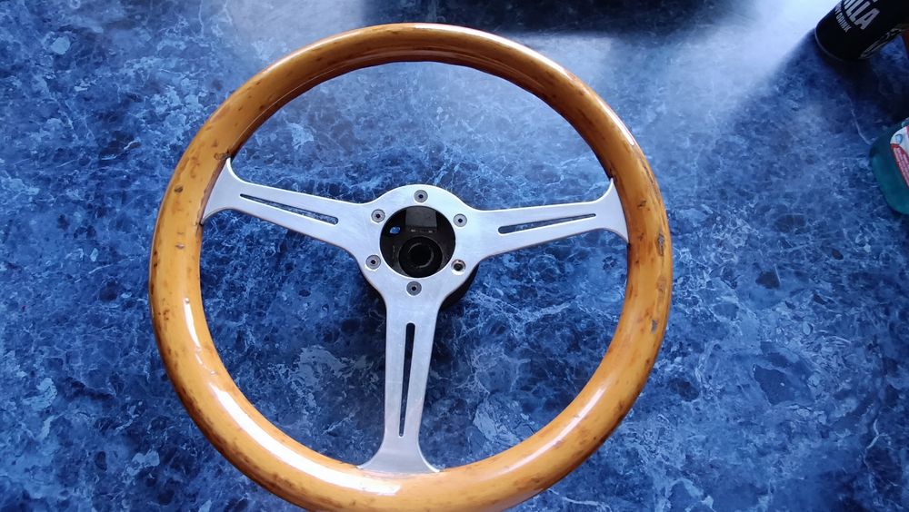 Продам деревянный руль