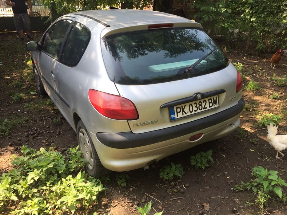 Пежо 206 на части счупен двигател