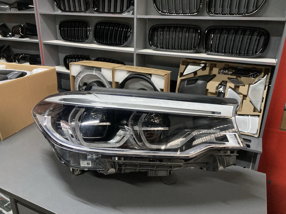Фары оригинальные Bmw g30 adaptive led