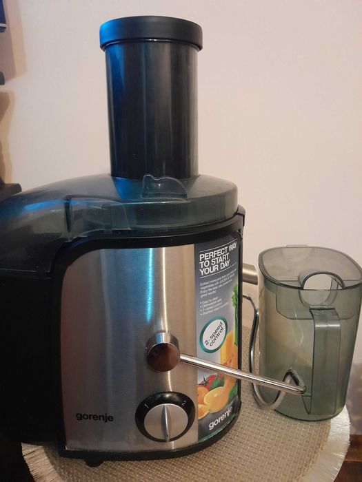Продавам сокоизтисквачка Gorenje JC800E