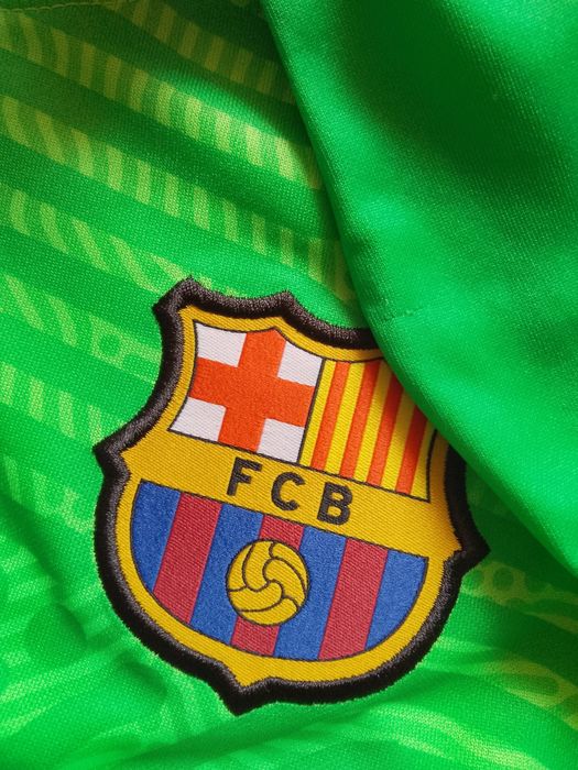 Tricou fotbal copii FC Barcelona de Portari
Stare perfecta 9/10. 

Mar