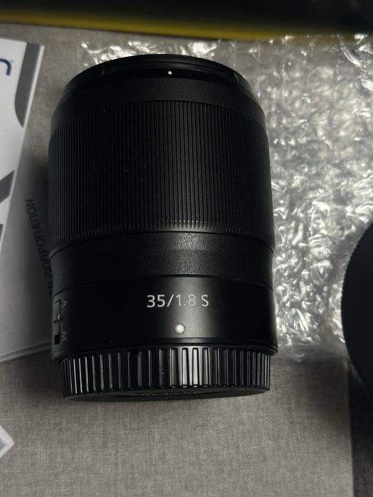Nikon NIKKOR Z 35mm f/1.8 S.