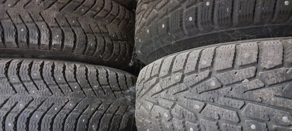 Продам титанки с шипами Кардиант 185×70 Р14