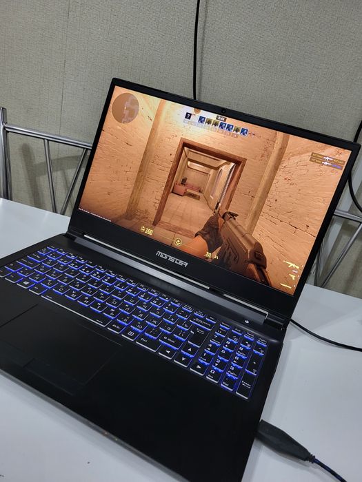 Игровой ноутбук MonsteR