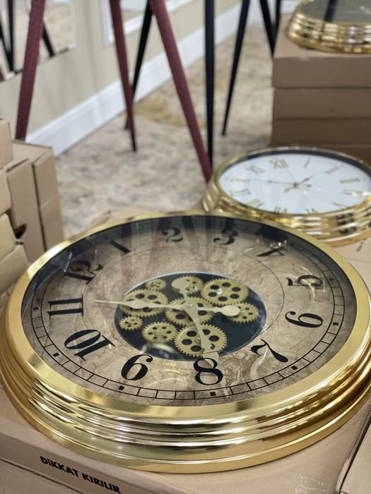 Часы металические