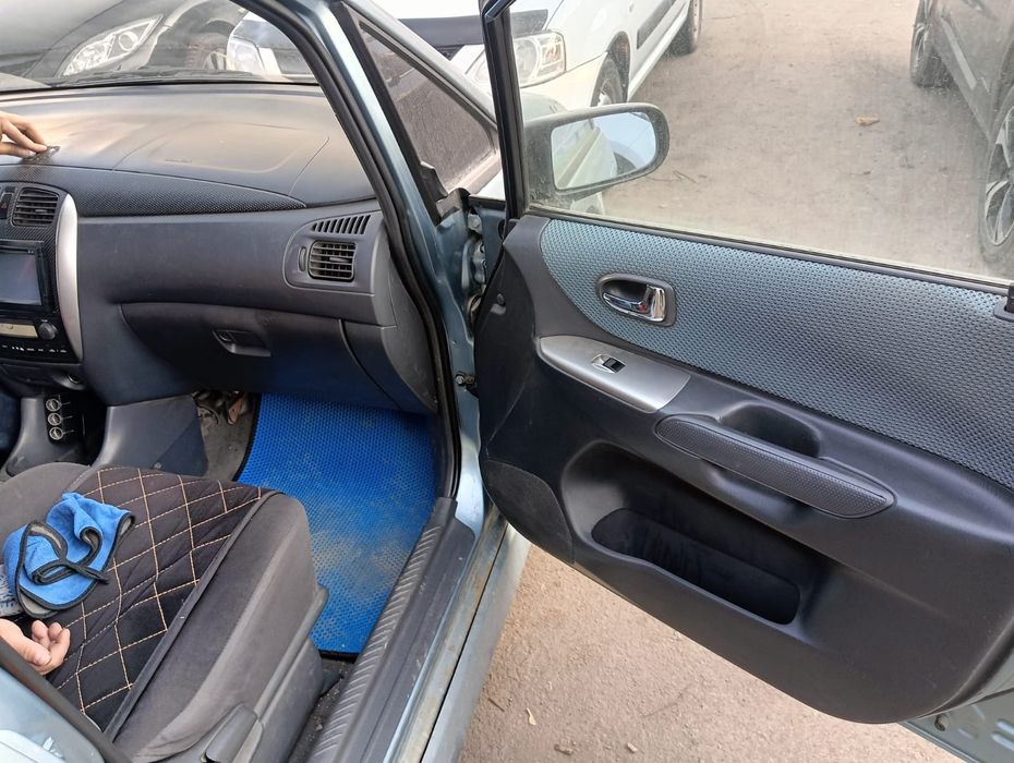 Продам Мазду Премаси