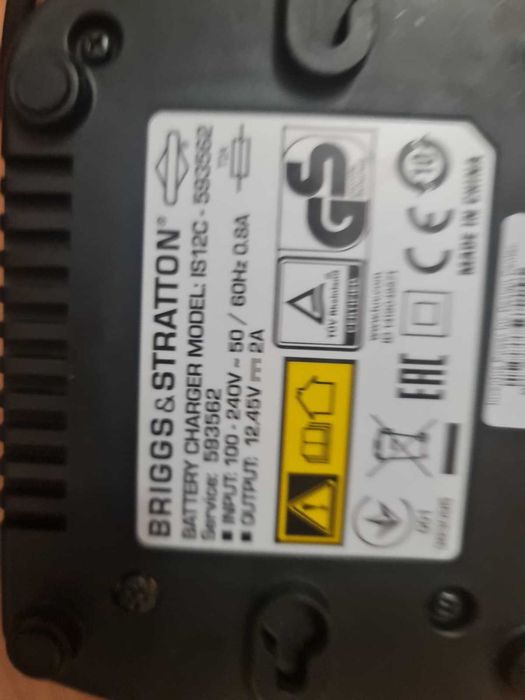 u încărcător rapid briggs stratton instart 12v