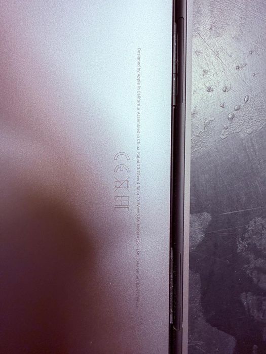 MacBook Pro 13 inch Touch Bar