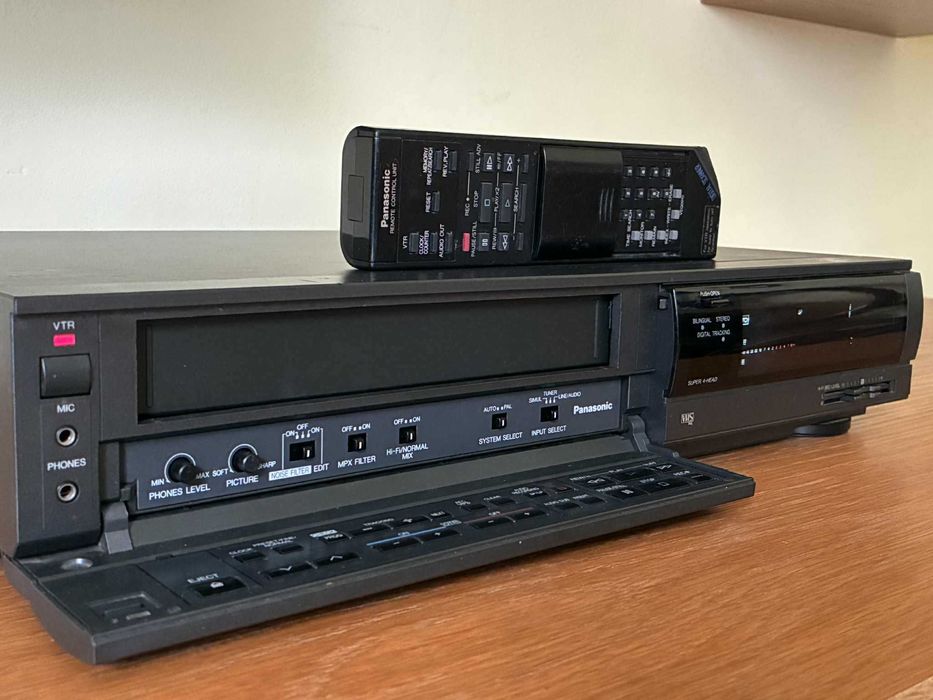 Videorecorder Panasonic NV-F65 hi-fi stereo vhs 4 head impecabil
