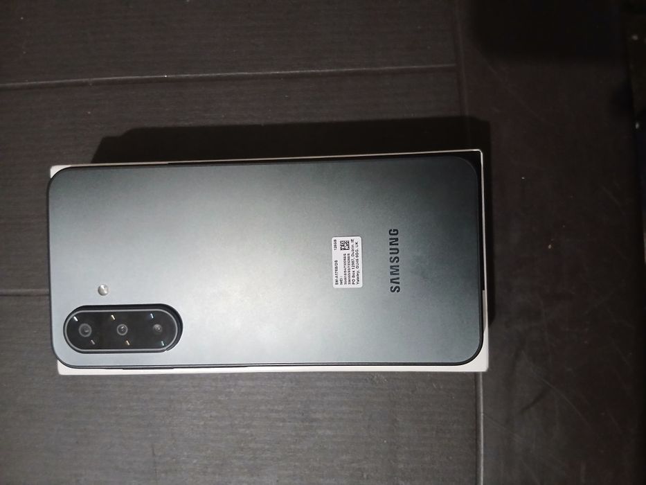 Samsung A17 5G nou nouț
