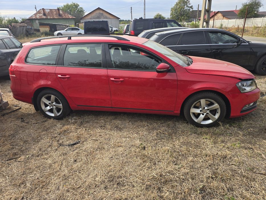 Dezmembrez Volkswagen Passat B7 2012  rosu ly3d