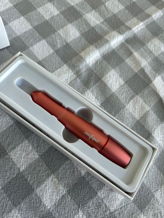 Lampa LED Kiara Sky, pila Zenifique, oje Cupio si Kiara Sky, accesorii