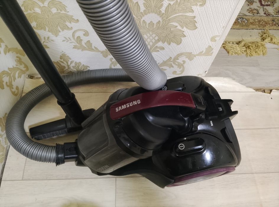 Продам пылесос хороший