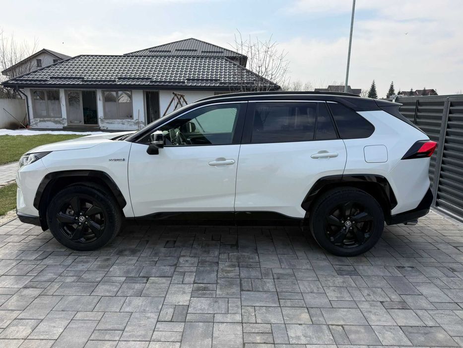 Toyota RAV4 2.5 Hybrid Style Distronic 115.000km JBL Piele