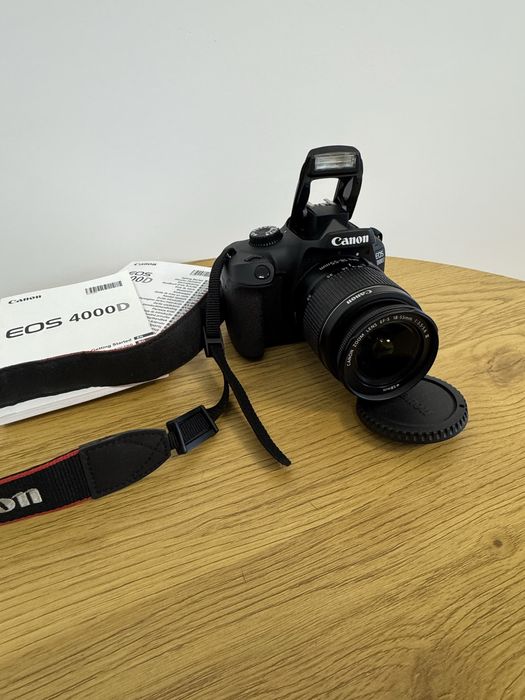 Canon EOS 4000D.