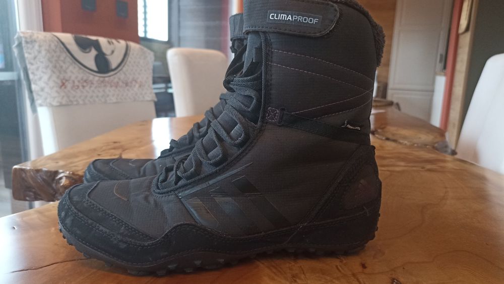 Топли зимни водоустойчиви боти Adidas Climaproof