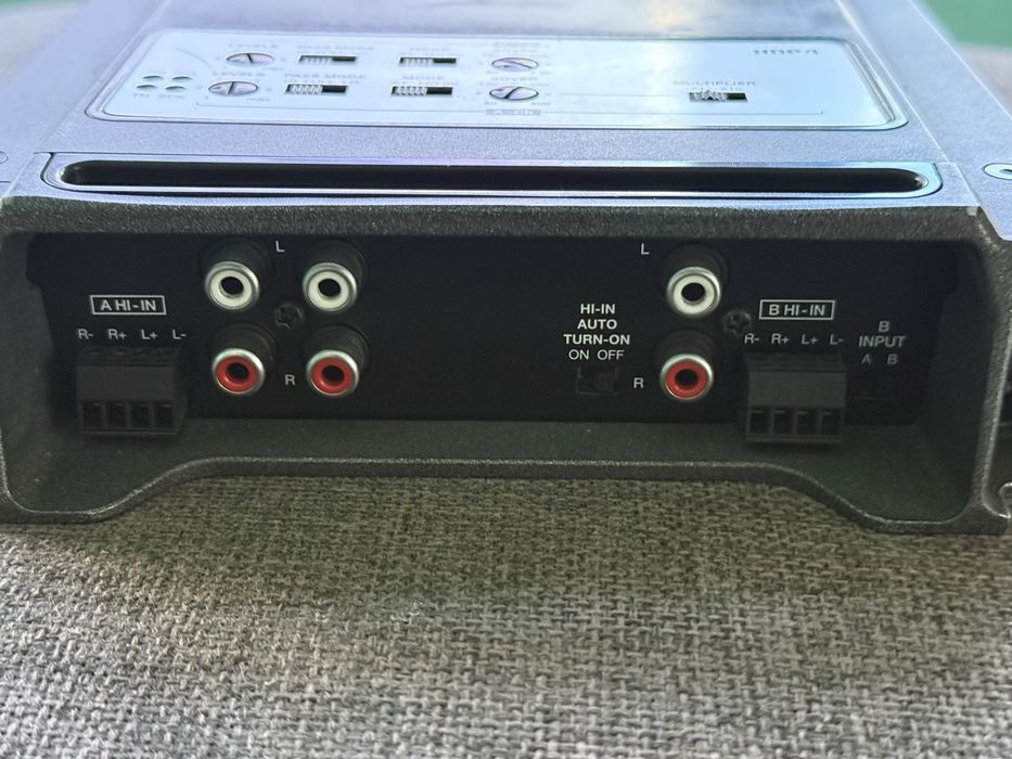 Продаю усилитель HERTZ HDP 4