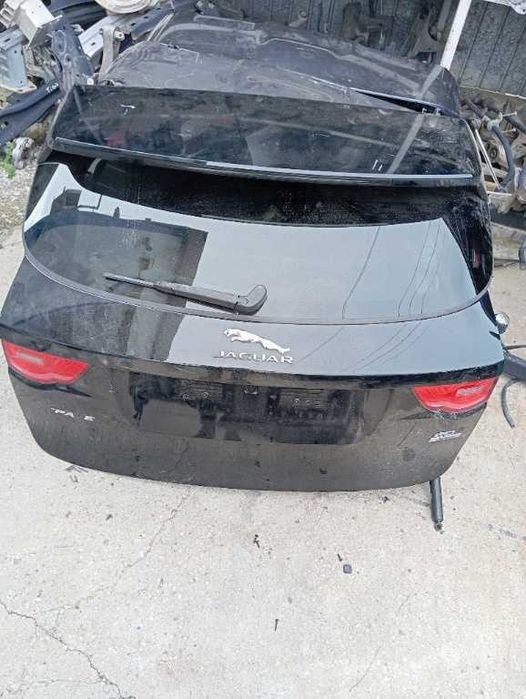 Usi, haion si bara Jaguar F-Pace R Sport 2017