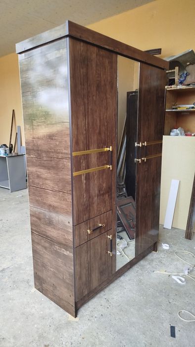 3 eshikli 100% laminat shkaflar