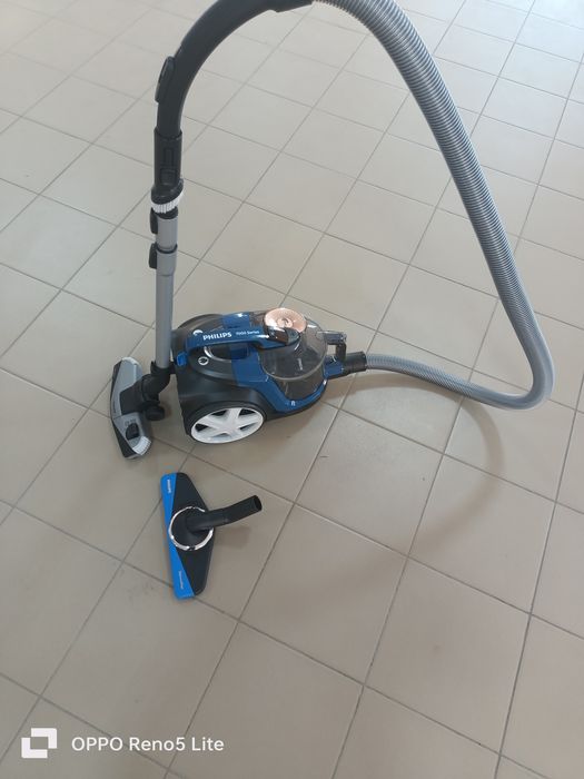 Пылесос PHILIPS FC9733