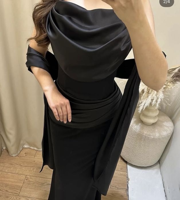 Черное платье размер S