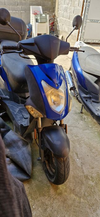 Продавам скутери