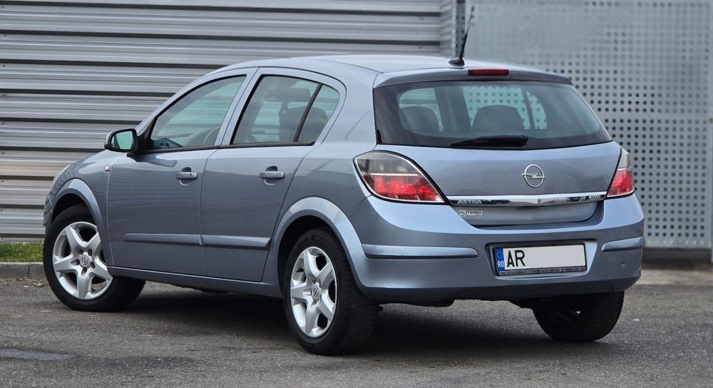 Opel Astra H 145000 km diesel