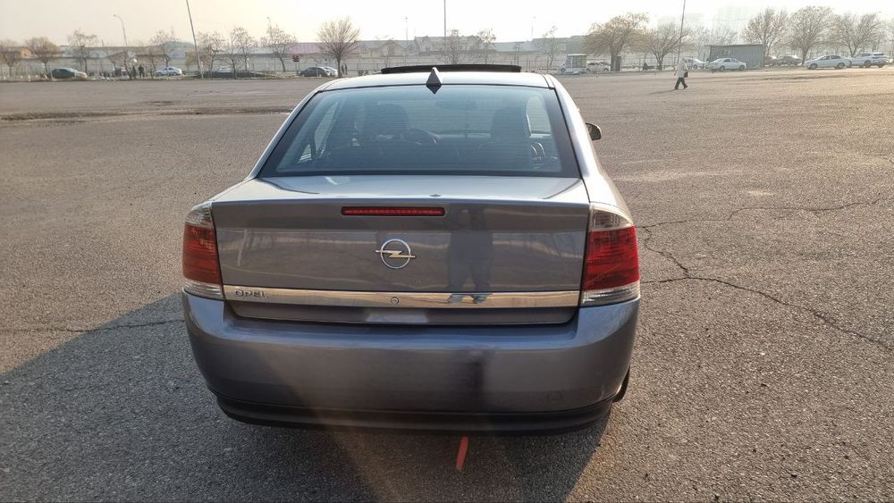 Продам Opel Vectra C 2005 года, автомат