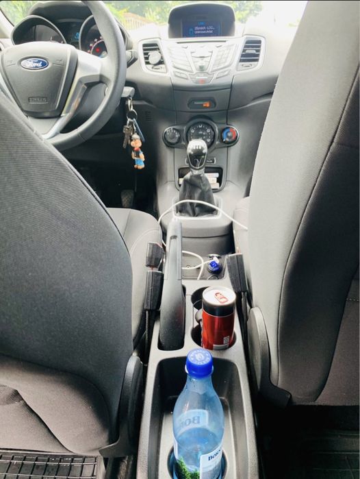 Vând Ford fiesta 2015 1.6 diesel
