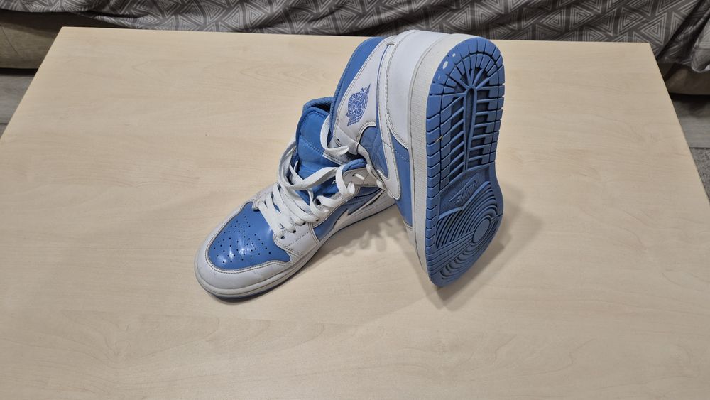 JORDAN 1 Mid Legend Blue