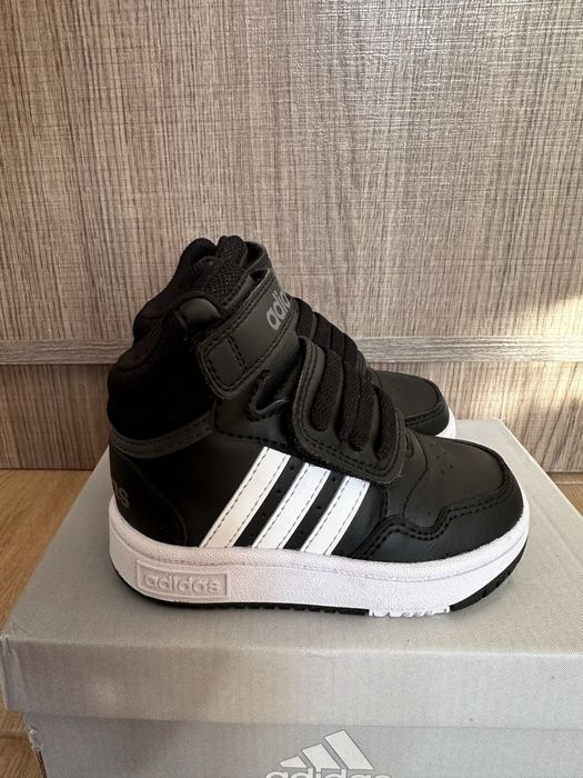 Детски обувки adidas