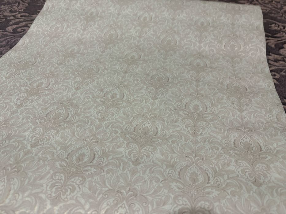 Продам обои в наличие 3 вида