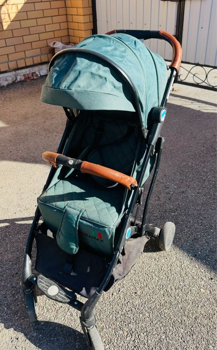 Летняя прогулочная коляска Skillmax, очень удобная