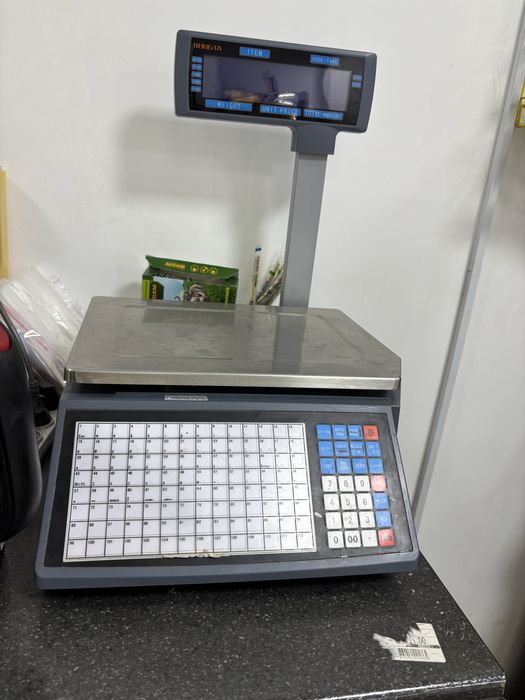 Холодильники витринные б/у