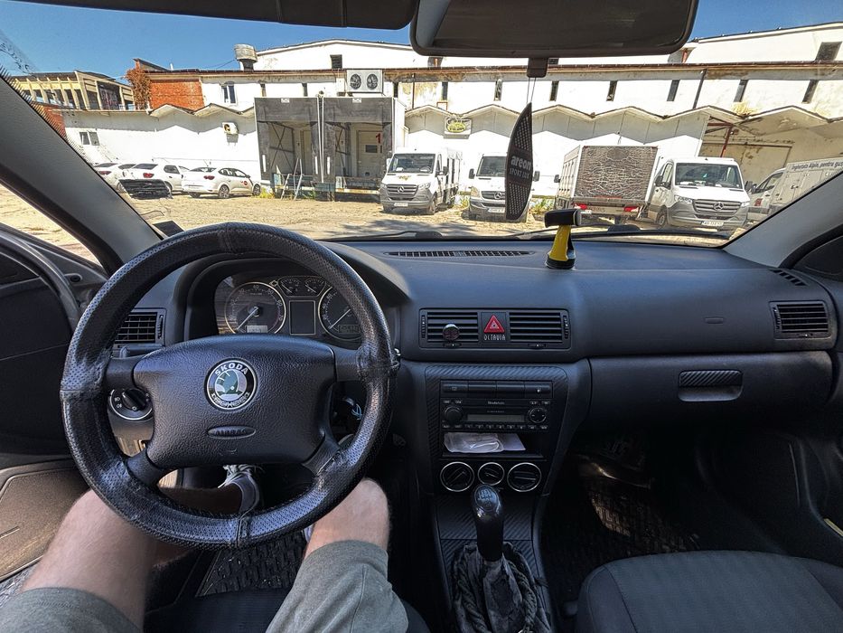 Skoda Octavia 1.6i