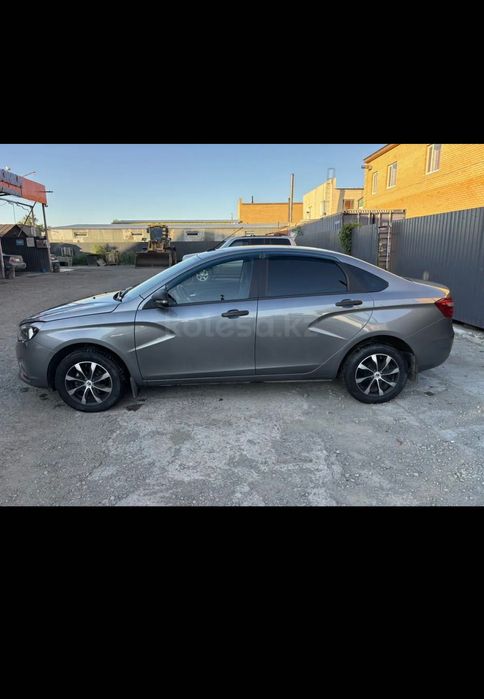 Лада Веста 2017 года