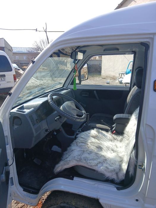 Chevrolet damas rangi oq