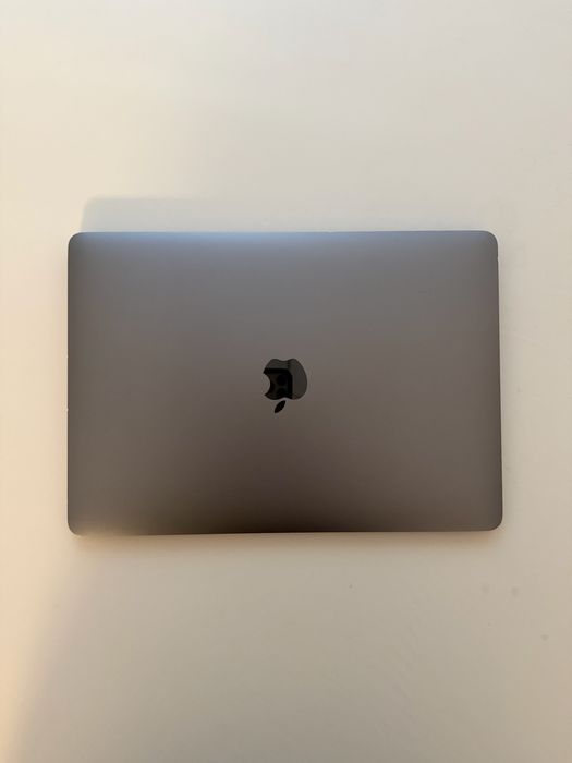 Macbook Air M1 | 256 Gb | Stare foarte Buna