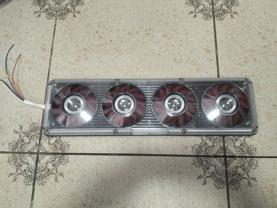 Үлкен тесіктері бар шлюхалардың порносы